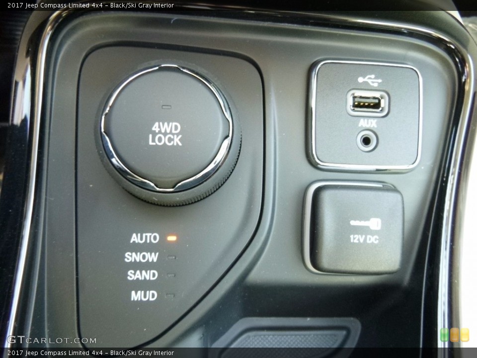 Black/Ski Gray Interior Controls for the 2017 Jeep Compass Limited 4x4 #120004334