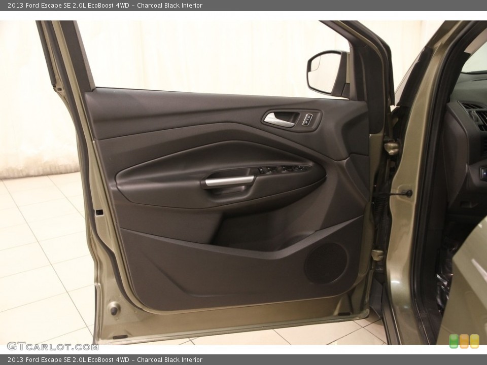 Charcoal Black Interior Door Panel for the 2013 Ford Escape SE 2.0L EcoBoost 4WD #120010314