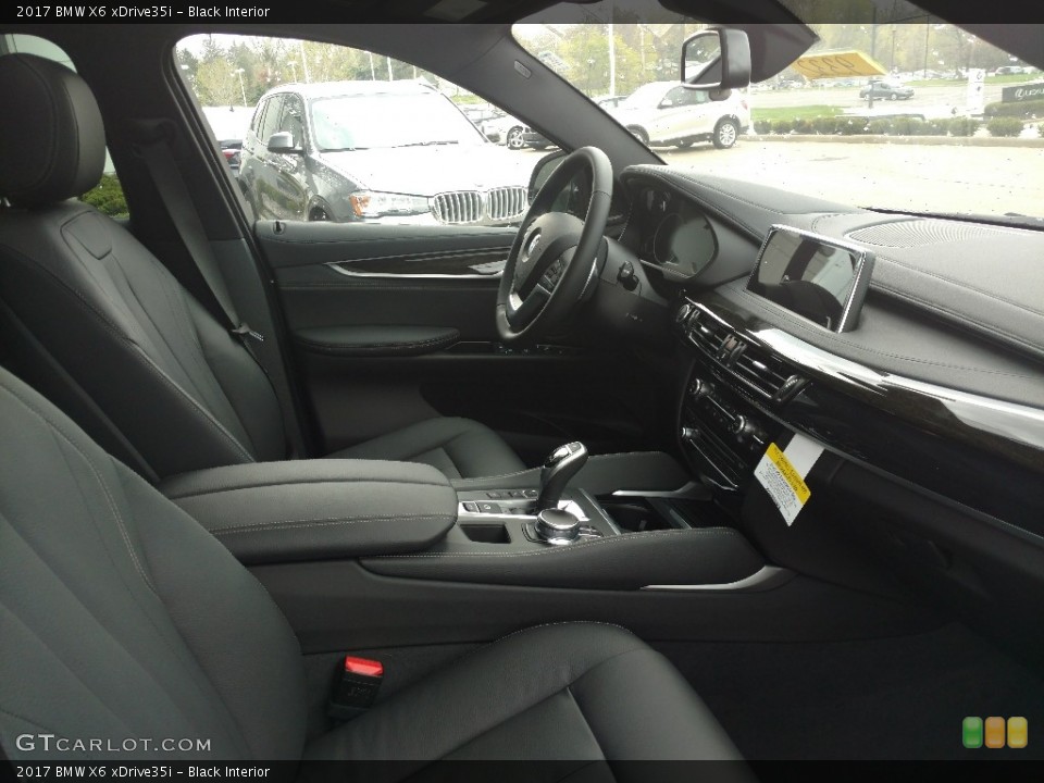 Black Interior Photo for the 2017 BMW X6 xDrive35i #120012493