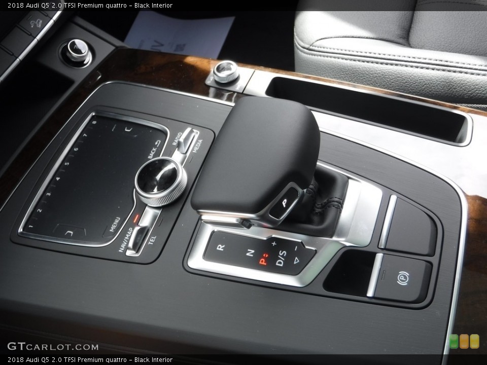 Black Interior Transmission for the 2018 Audi Q5 2.0 TFSI Premium quattro #120042225