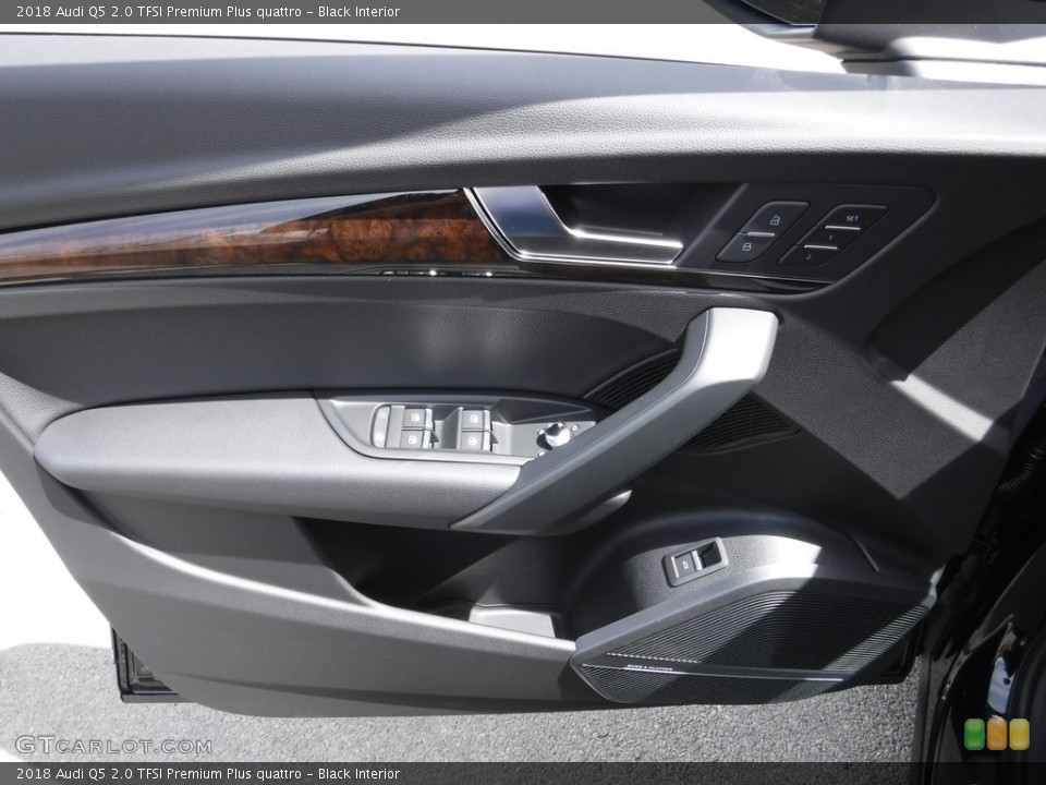 Black Interior Door Panel for the 2018 Audi Q5 2.0 TFSI Premium Plus quattro #120043110