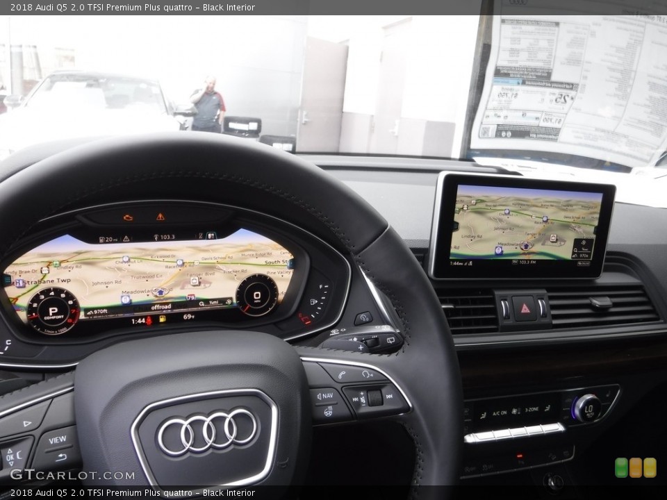 Black Interior Dashboard for the 2018 Audi Q5 2.0 TFSI Premium Plus quattro #120043260