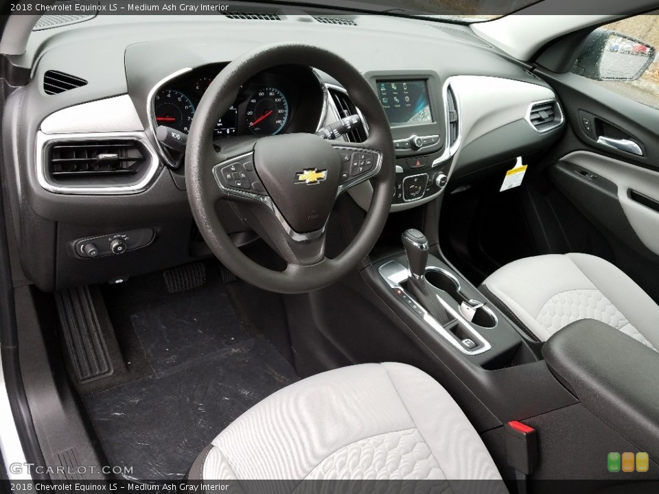 Medium Ash Gray Interior Photo for the 2018 Chevrolet Equinox LS #120046773