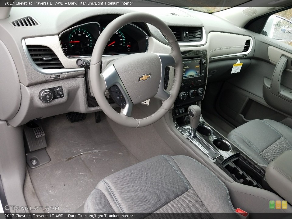 Dark Titanium/Light Titanium Interior Photo for the 2017 Chevrolet Traverse LT AWD #120054939