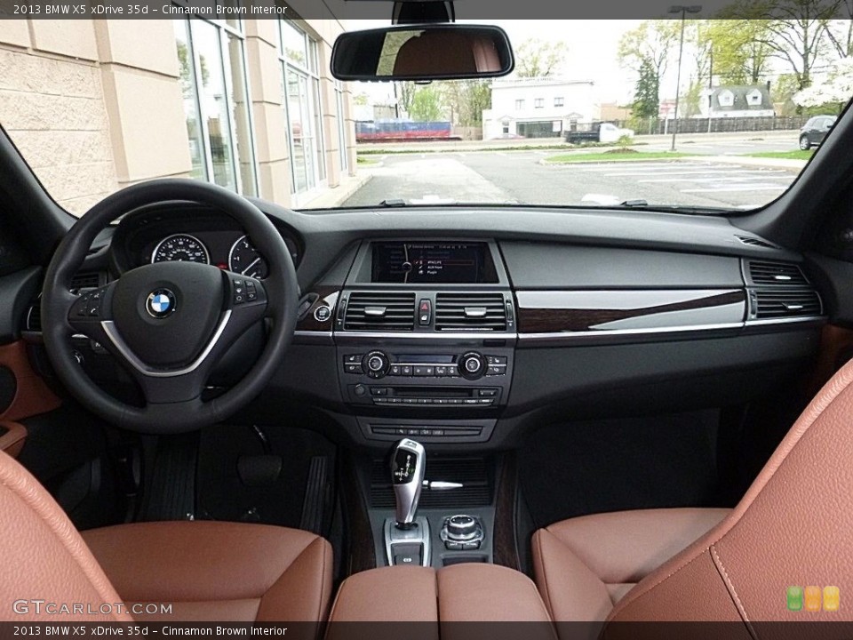 Cinnamon Brown Interior Dashboard for the 2013 BMW X5 xDrive 35d #120112434