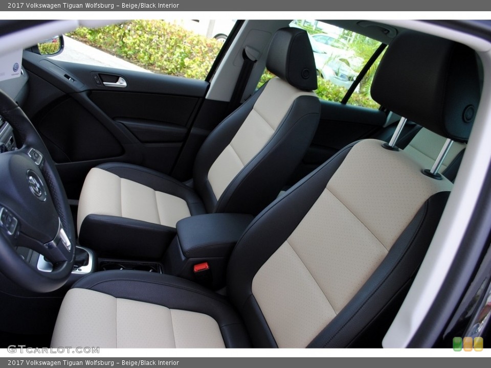 Beige/Black Interior Photo for the 2017 Volkswagen Tiguan Wolfsburg #120115406