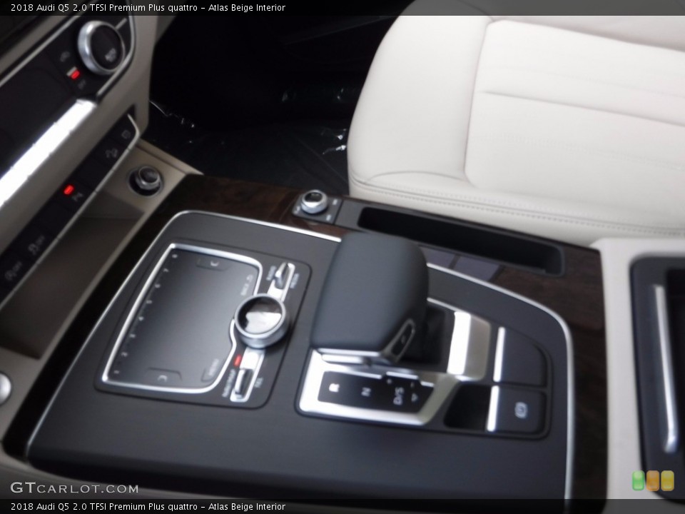 Atlas Beige Interior Transmission for the 2018 Audi Q5 2.0 TFSI Premium Plus quattro #120142145