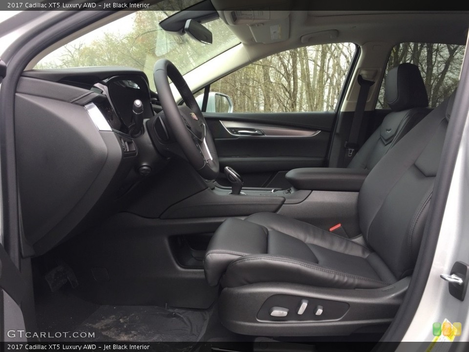 Jet Black Interior Photo for the 2017 Cadillac XT5 Luxury AWD #120169268