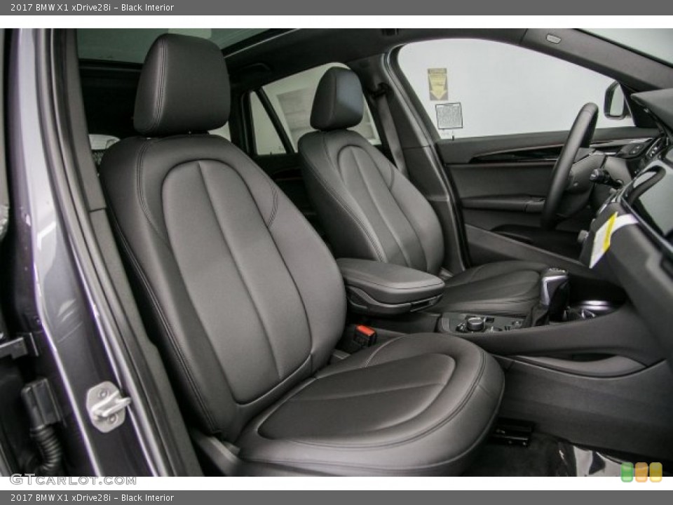 Black Interior Photo for the 2017 BMW X1 xDrive28i #120236061