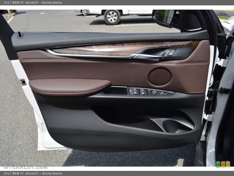 Mocha Interior Door Panel for the 2017 BMW X5 xDrive35i #120274074