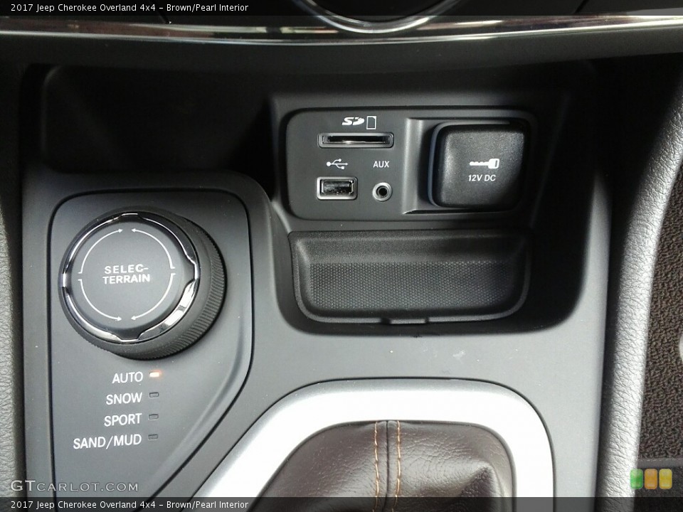 Brown/Pearl Interior Controls for the 2017 Jeep Cherokee Overland 4x4 #120299303