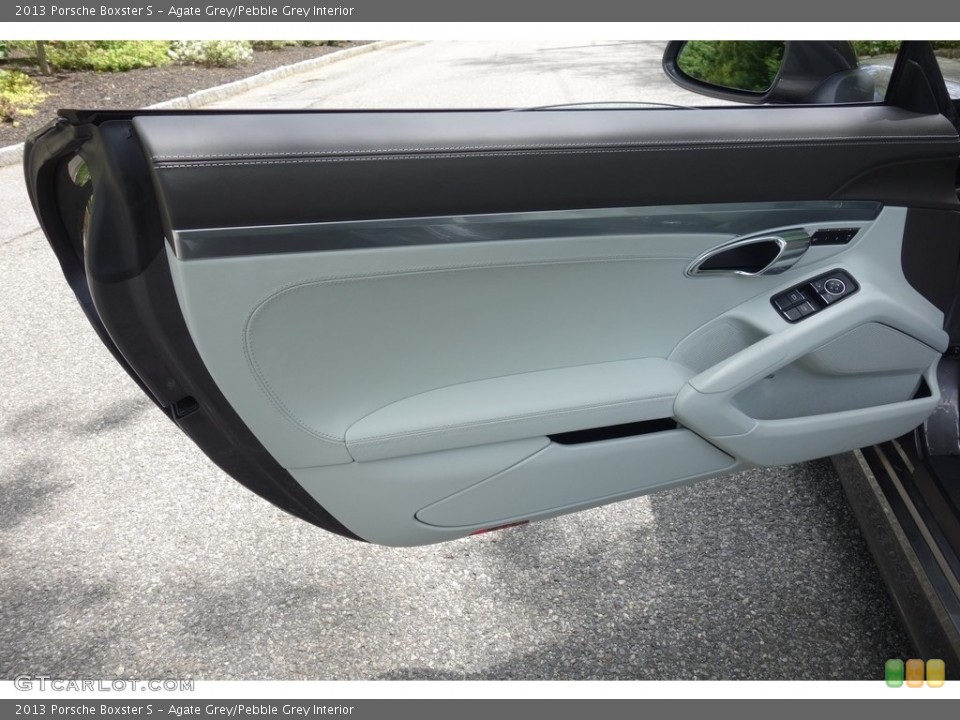 Agate Grey/Pebble Grey Interior Door Panel for the 2013 Porsche Boxster S #120346768