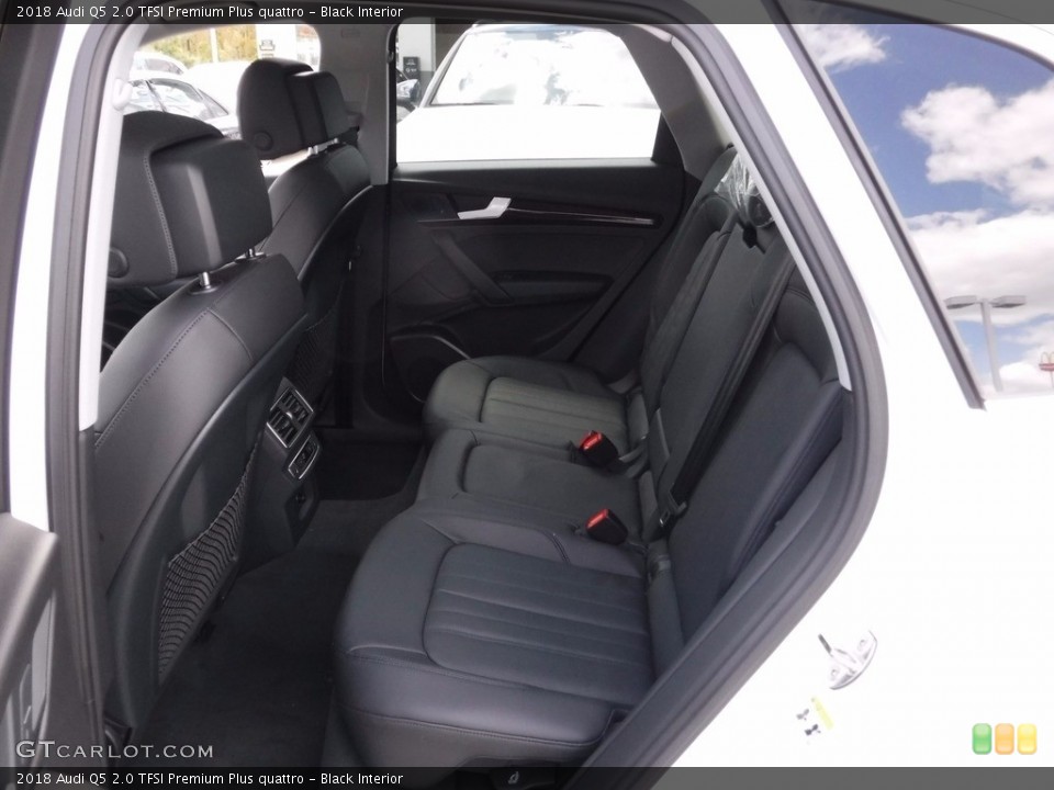 Black Interior Rear Seat for the 2018 Audi Q5 2.0 TFSI Premium Plus quattro #120346881