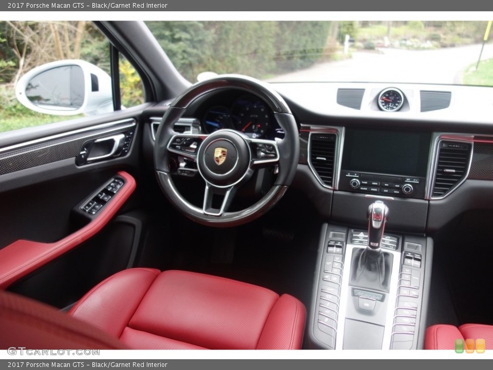 Black/Garnet Red Interior Dashboard for the 2017 Porsche Macan GTS #120346975