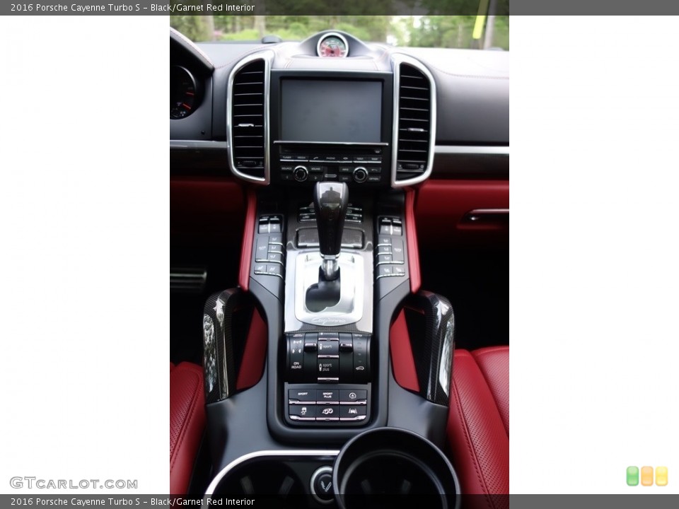 Black/Garnet Red Interior Controls for the 2016 Porsche Cayenne Turbo S #120347308