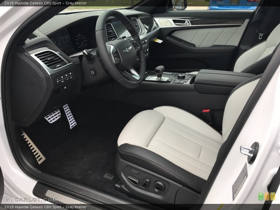 Gray Interior Photo for the 2018 Hyundai Genesis G80 Sport #120385303