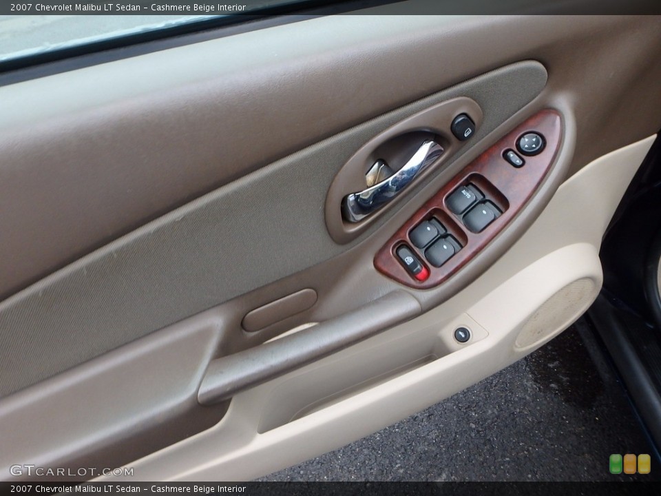 Cashmere Beige Interior Door Panel for the 2007 Chevrolet Malibu LT Sedan #120408491