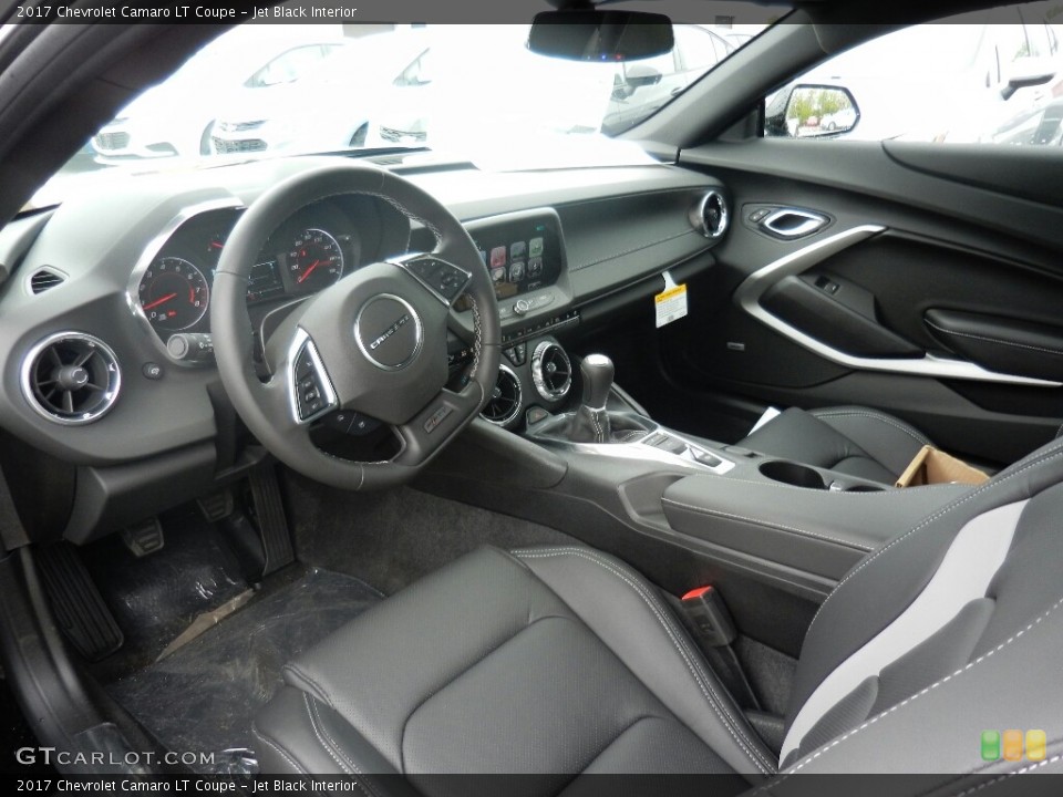 Jet Black Interior Photo for the 2017 Chevrolet Camaro LT Coupe #120430168