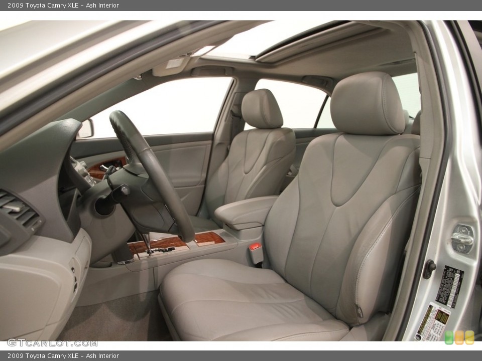 Ash Interior Photo for the 2009 Toyota Camry XLE #120435151
