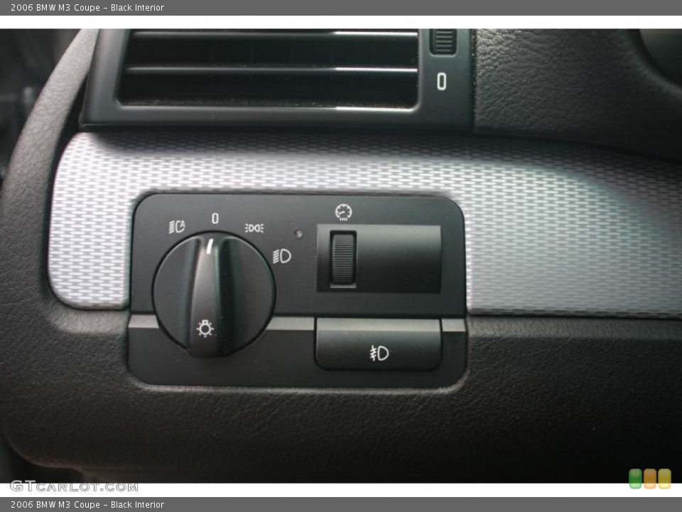 Black Interior Controls for the 2006 BMW M3 Coupe #120454538