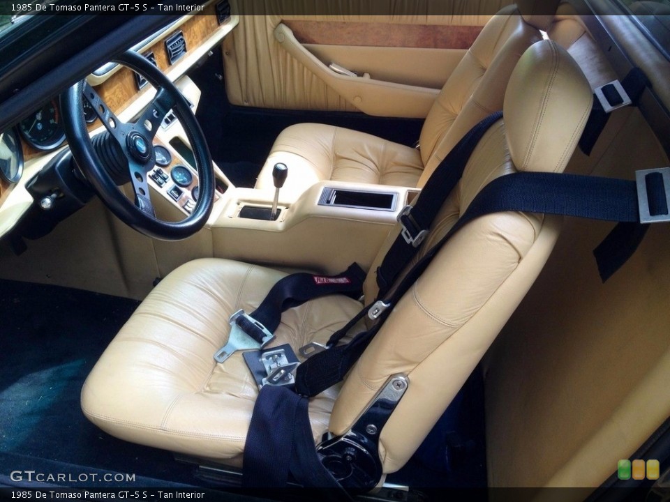 Tan Interior Photo for the 1985 De Tomaso Pantera GT-5 S #120557004