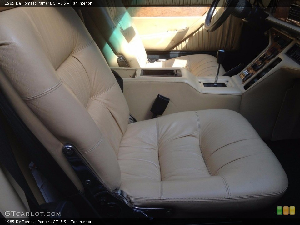 Tan 1985 De Tomaso Pantera Interiors