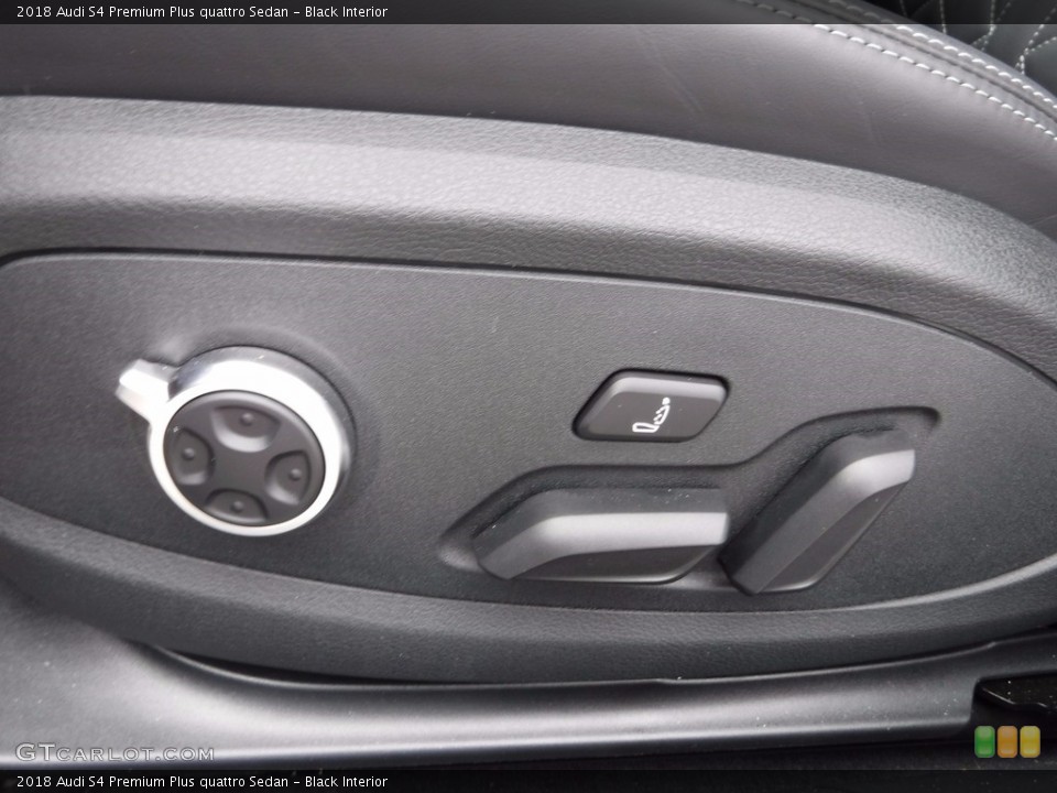 Black Interior Controls for the 2018 Audi S4 Premium Plus quattro Sedan #120582109