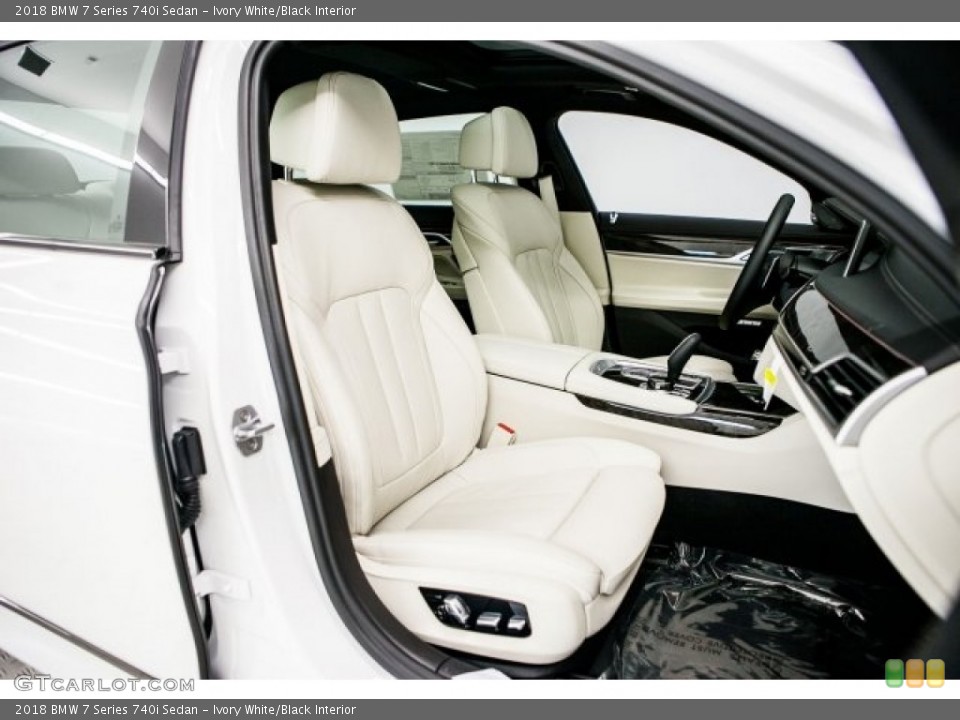 Ivory White/Black Interior Photo for the 2018 BMW 7 Series 740i Sedan #120720992