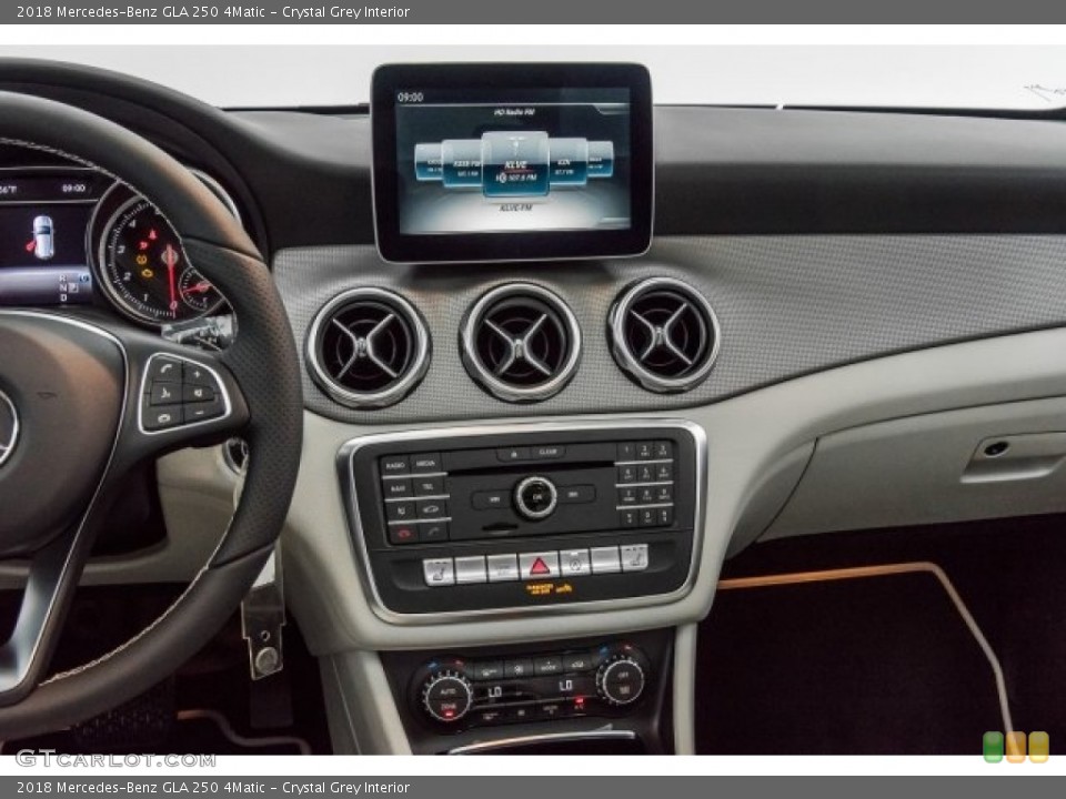Crystal Grey Interior Controls for the 2018 Mercedes-Benz GLA 250 4Matic #120901406