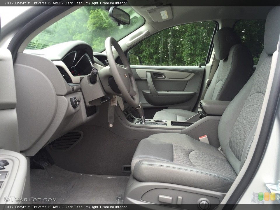 Dark Titanium/Light Titanium Interior Photo for the 2017 Chevrolet Traverse LS AWD #121030533