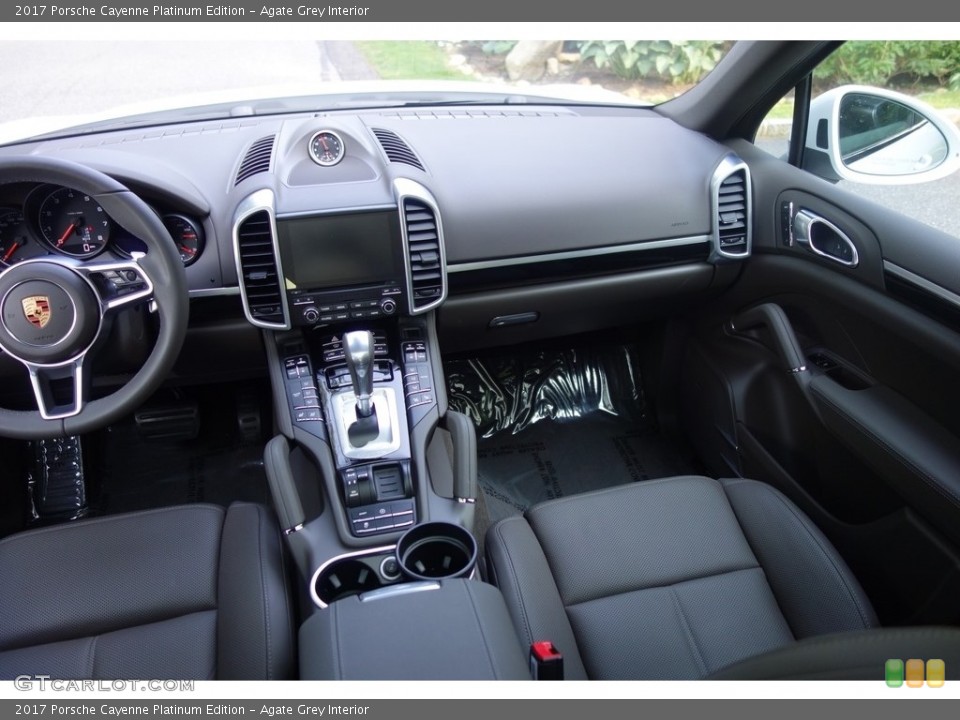 Agate Grey Interior Dashboard for the 2017 Porsche Cayenne Platinum Edition #121030668