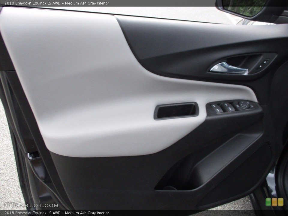 Medium Ash Gray Interior Door Panel for the 2018 Chevrolet Equinox LS AWD #121050887