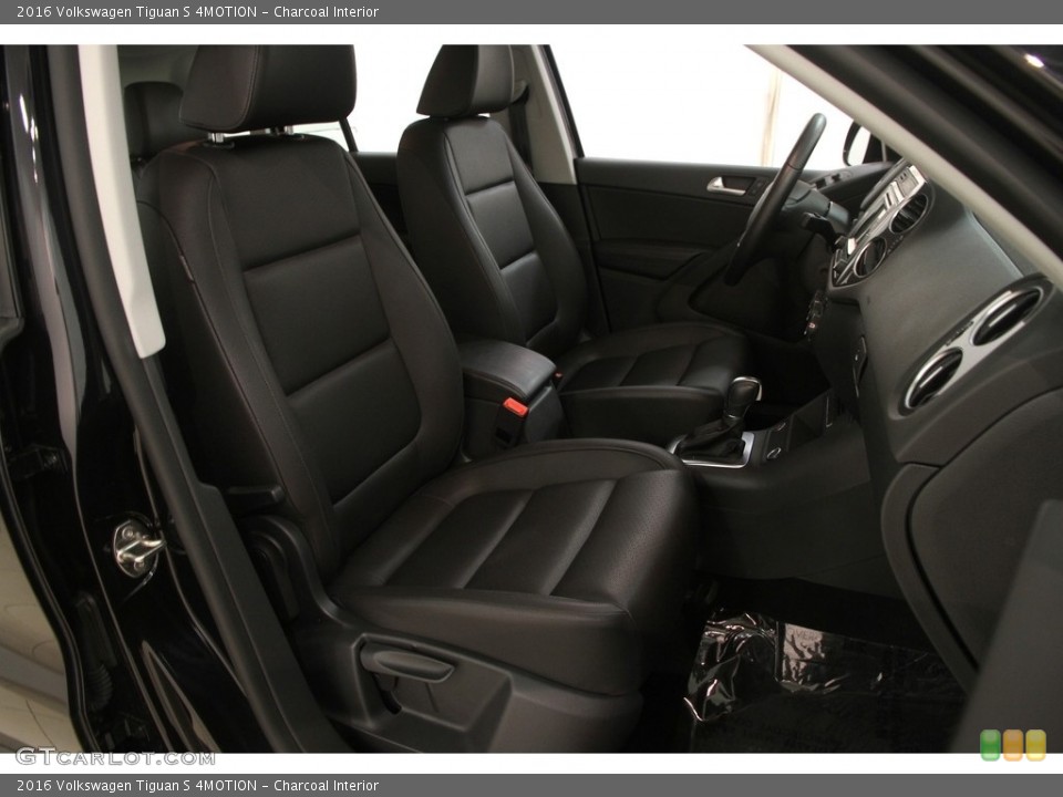 Charcoal Interior Front Seat for the 2016 Volkswagen Tiguan S 4MOTION #121073211