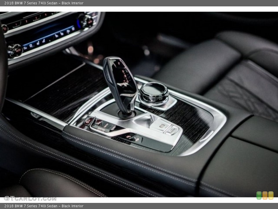 Black Interior Controls for the 2018 BMW 7 Series 740i Sedan #121079523