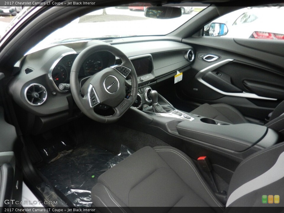 Jet Black Interior Photo for the 2017 Chevrolet Camaro LT Coupe #121133052