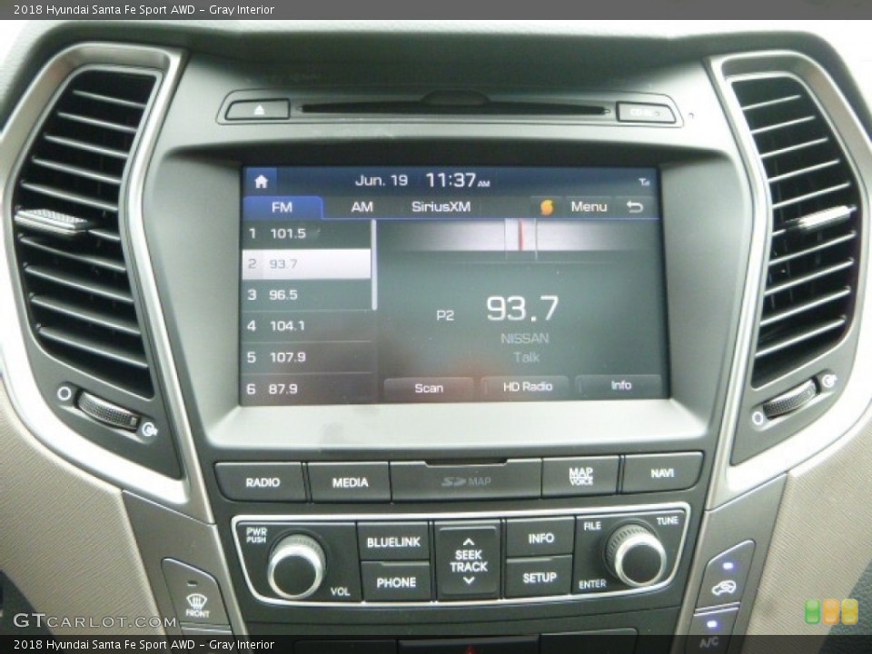 Gray Interior Controls for the 2018 Hyundai Santa Fe Sport AWD #121145745