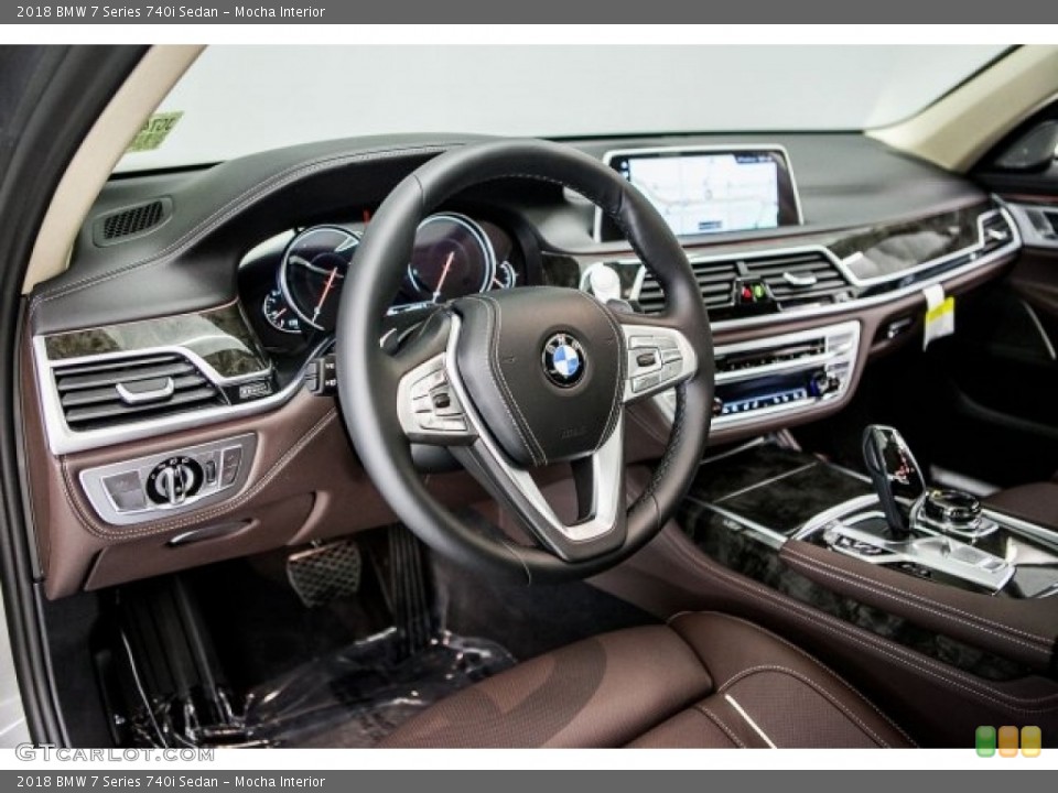 Mocha Interior Dashboard for the 2018 BMW 7 Series 740i Sedan #121196274