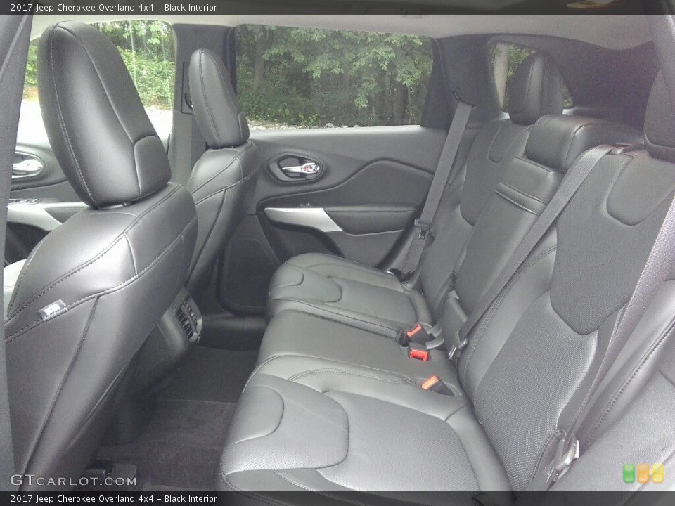 Black Interior Rear Seat for the 2017 Jeep Cherokee Overland 4x4 #121208903