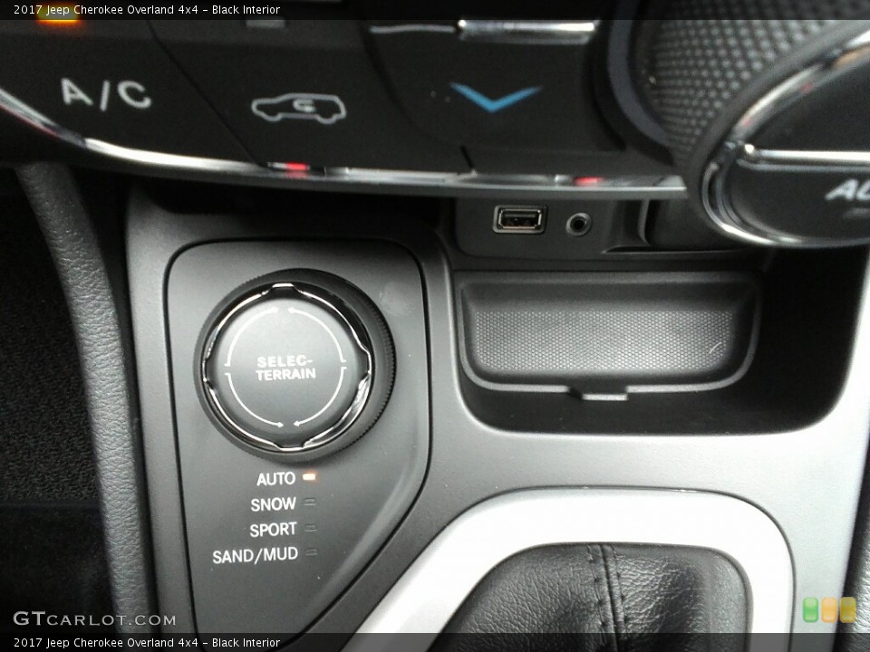 Black Interior Controls for the 2017 Jeep Cherokee Overland 4x4 #121209536