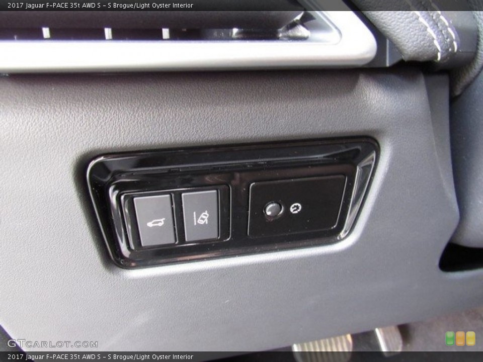 S Brogue/Light Oyster Interior Controls for the 2017 Jaguar F-PACE 35t AWD S #121270574