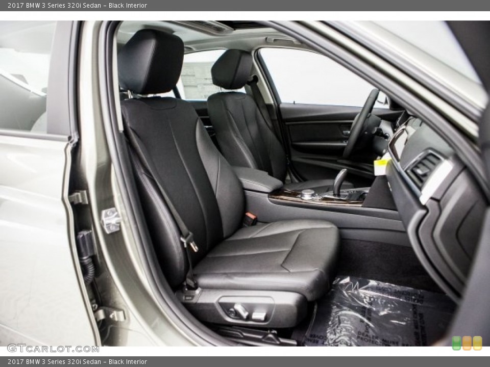 Black Interior Photo for the 2017 BMW 3 Series 320i Sedan #121277706