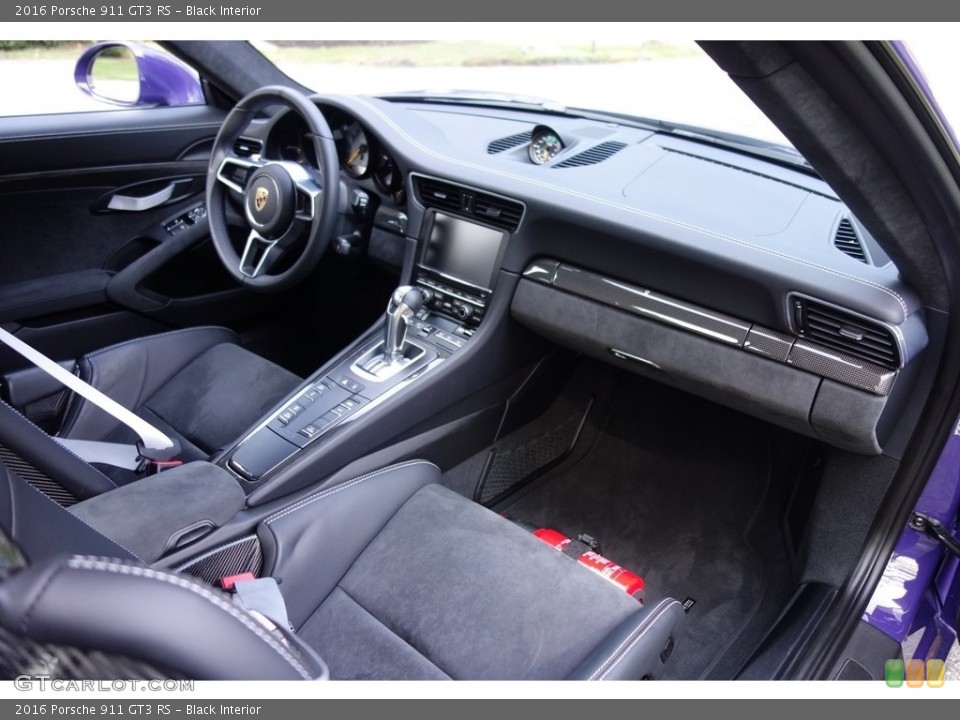 Black Interior Dashboard for the 2016 Porsche 911 GT3 RS #121300706