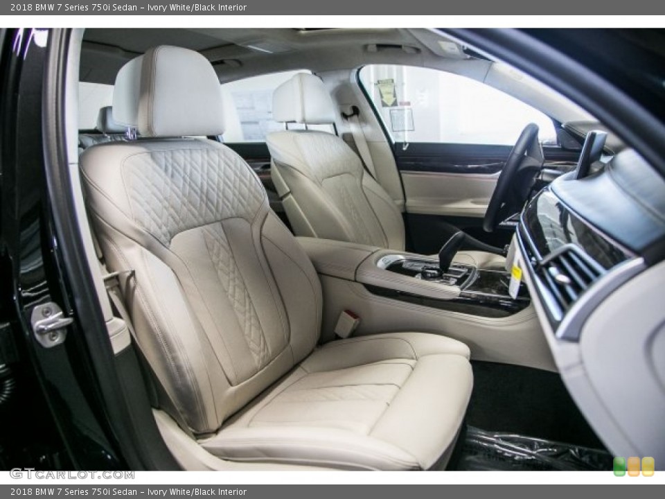 Ivory White/Black Interior Photo for the 2018 BMW 7 Series 750i Sedan #121371045