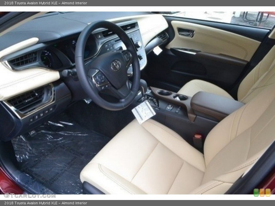 Almond Interior Photo for the 2018 Toyota Avalon Hybrid XLE #121382000