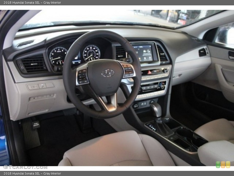 Gray Interior Dashboard for the 2018 Hyundai Sonata SEL #121382138