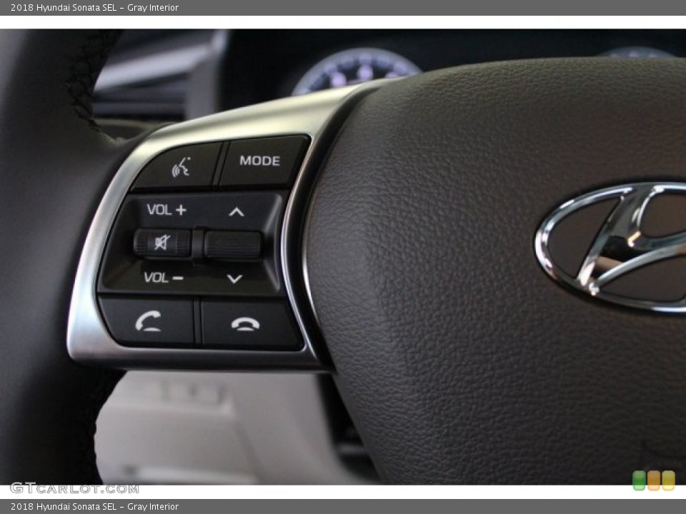 Gray Interior Controls for the 2018 Hyundai Sonata SEL #121382279