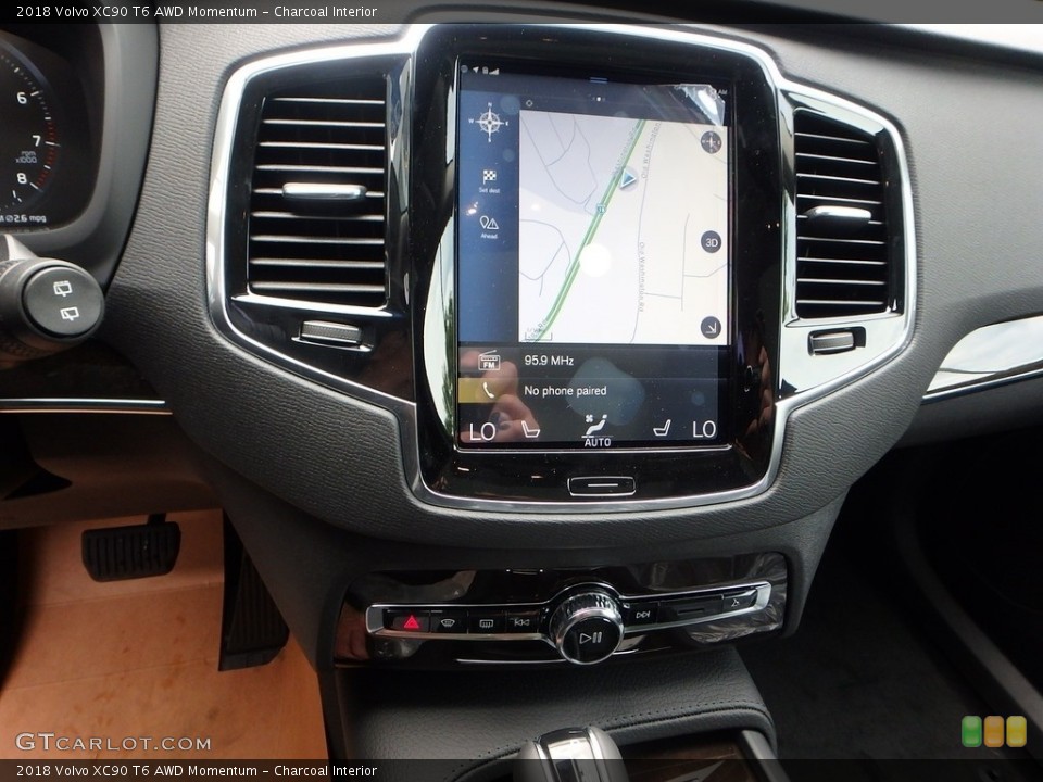 Charcoal Interior Controls for the 2018 Volvo XC90 T6 AWD Momentum #121389672