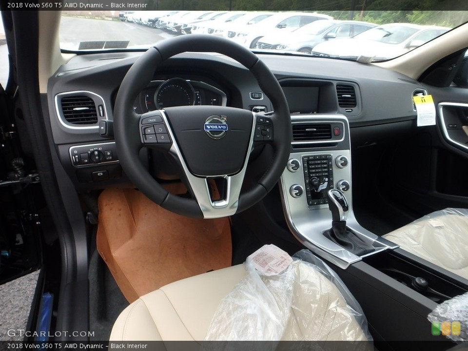 Black Interior Photo for the 2018 Volvo S60 T5 AWD Dynamic #121390266