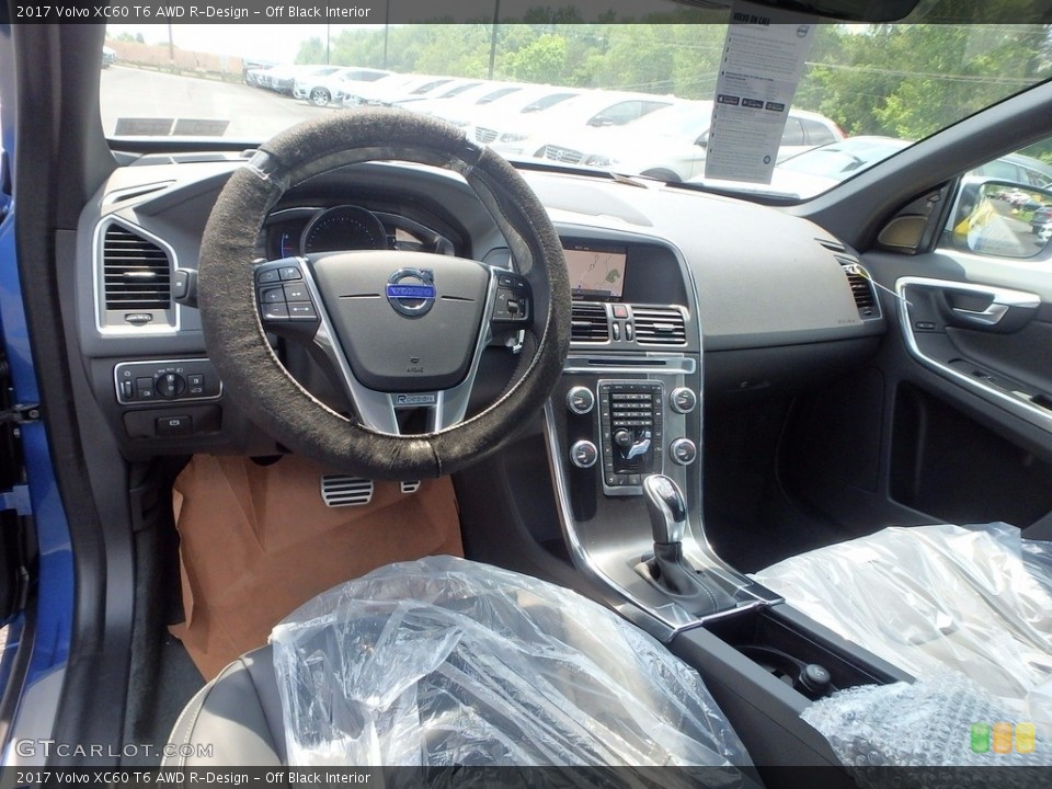 Off Black Interior Photo for the 2017 Volvo XC60 T6 AWD R-Design #121393963