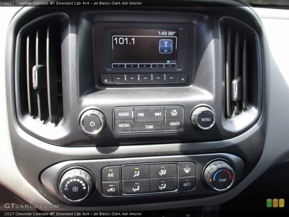 Jet Black/­Dark Ash Interior Controls for the 2017 Chevrolet Colorado WT Extended Cab 4x4 #121433084